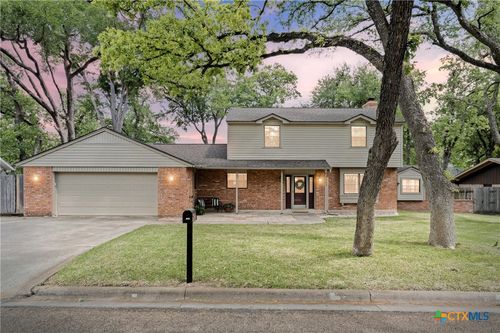 1903 N Harding Ave, Cameron, TX, 76520-2132 | Card Image