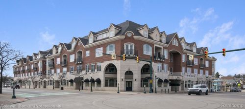 306-801 W Ann Arbor Trl, Plymouth, MI, 48170-1682 | Card Image