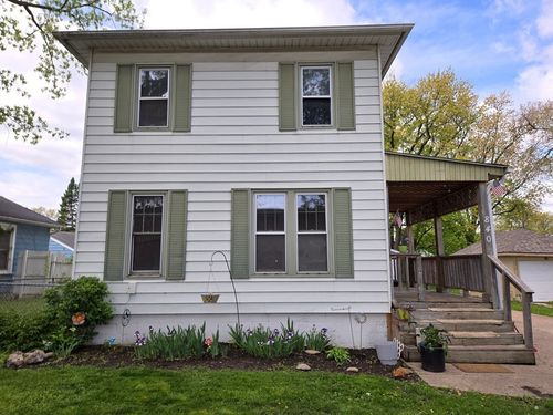 840 9th St W, Milan, IL, 61264-2213 | Card Image