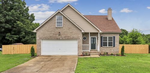 214 Bankside Dr, Smyrna, TN, 37167-6701 | Card Image