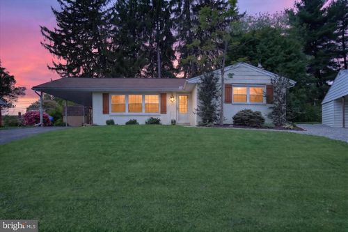 77 Hillside Cir, CAMP HILL, PA, 17011-2527 | Card Image