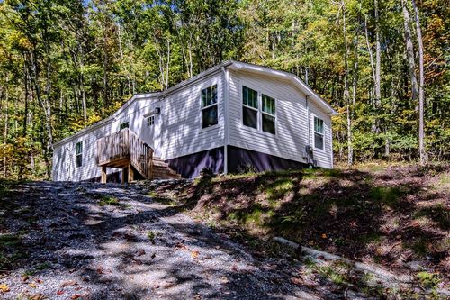 4483 Hickory Nut Gap Rd, Banner Elk, NC, 28604-9515 | Card Image