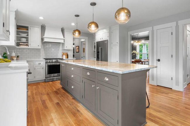 474 Park Court, House other with 4 bedrooms, 3 bathrooms and null parking in Hartland WI | Image 8