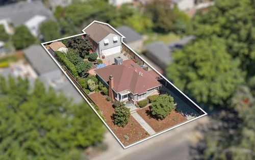 231 40th Street, Sacramento, CA, 95819 | Card Image