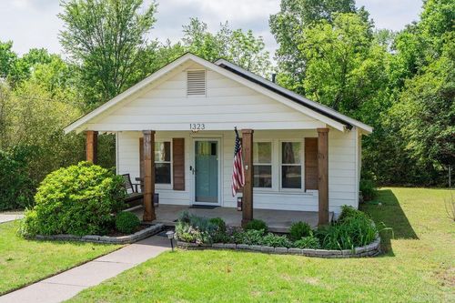 1323 W Searcy Street, Heber Springs, AR, 72543 | Card Image