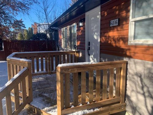 6016 33 Ave Nw, Calgary, AB, T3B1K3 | Card Image