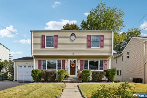 12-11 Scribner Rd, Fair Lawn, NJ, 07410-4243 | Card Image