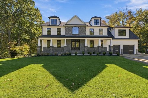 12 Beechwood Dr, Cranston, RI, 02921-3300 | Card Image