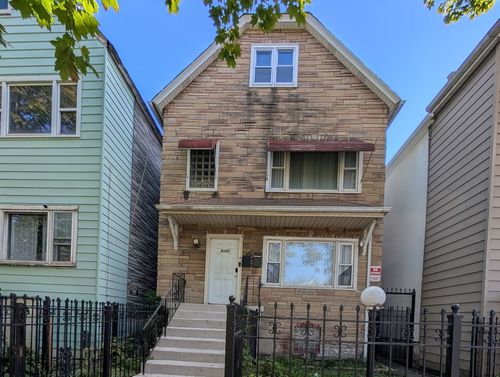 2-8125 S Escanaba Ave, Chicago, IL, 60617-1531 | Card Image