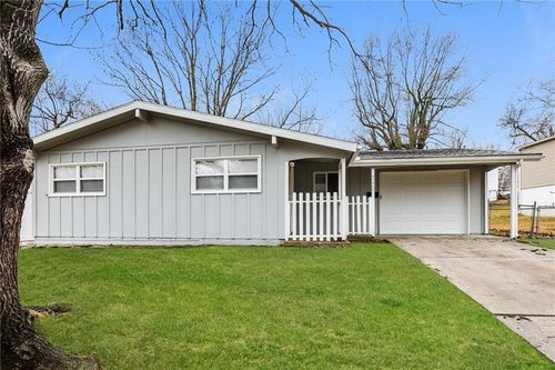 9220 Lewis Ave, Kansas City, MO, 64138-4677 | Card Image