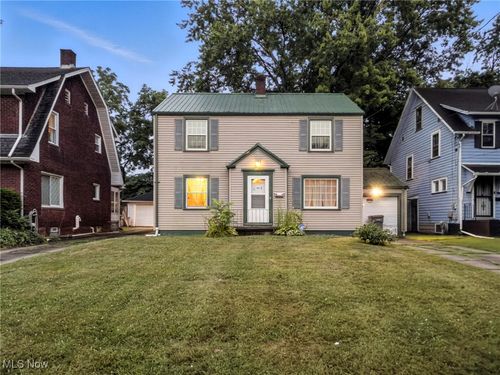471 Catalina Ave, Youngstown, OH, 44504-1466 | Card Image