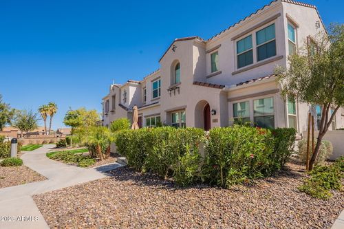 25-4077 S Sabrina Dr, Chandler, AZ, 85248-6196 | Card Image