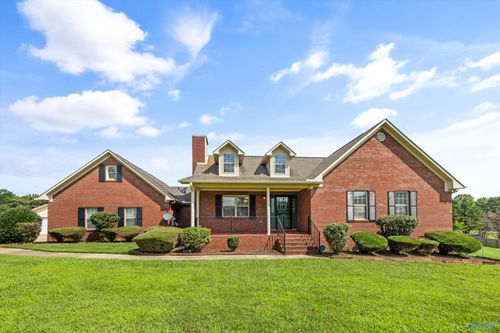 115 Lacy Ln, Huntsville, AL, 35811-9204 | Card Image