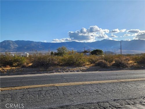  Old Woman Springs, Lucerne Valley, CA, 92356 | Card Image