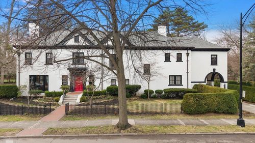 35 Mckinley Pl, Grosse Pointe Farms, MI, 48236-3715 | Card Image