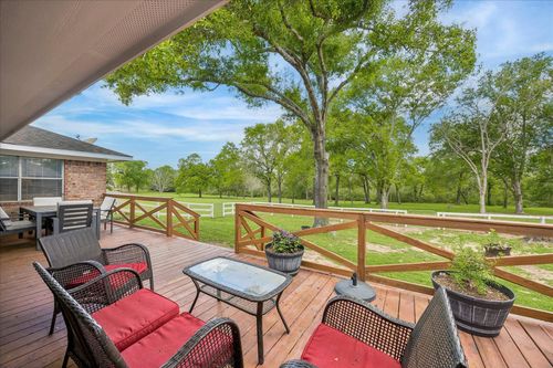 2919 Centerhill Cir, Bellville, TX, 77418-5521 | Card Image