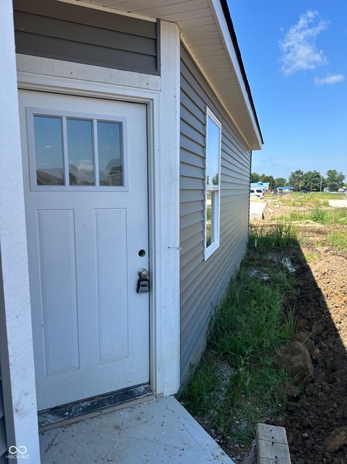 1438 Wigwam Ln, Martinsville, IN, 46151-6492 | Card Image