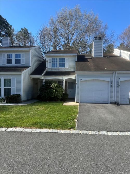 235 Ivy Meadow Ct, Middle Island, NY, 11953-1617 | Card Image