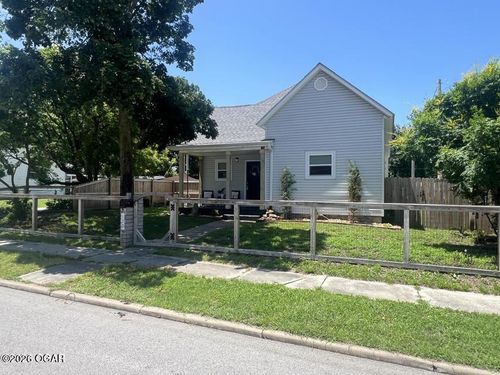 120 N Oronogo St, Webb City, MO, 64870-2716 | Card Image
