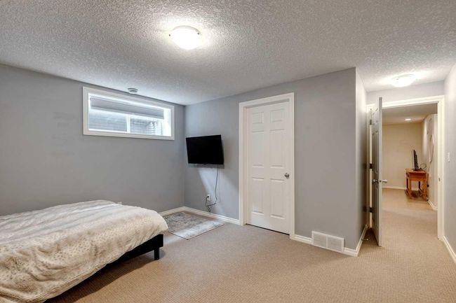 114 Chapalina Close Se, Home with 5 bedrooms, 3 bathrooms and 4 parking in Calgary AB | Image 34
