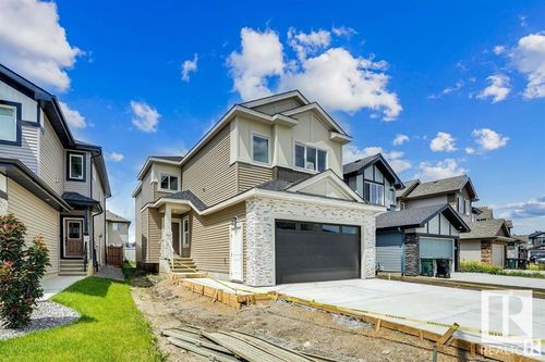 37 Meadowbrook Way, Spruce Grove, AB, T7X2X3 | Card Image