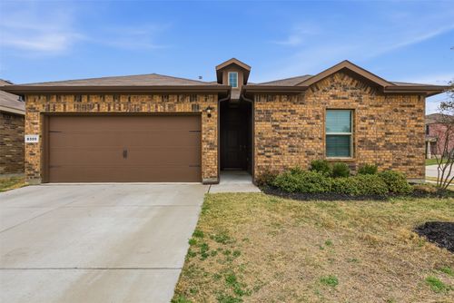 8300 Twisted Pine Way, Fort Worth, TX, 76131-2560 | Card Image