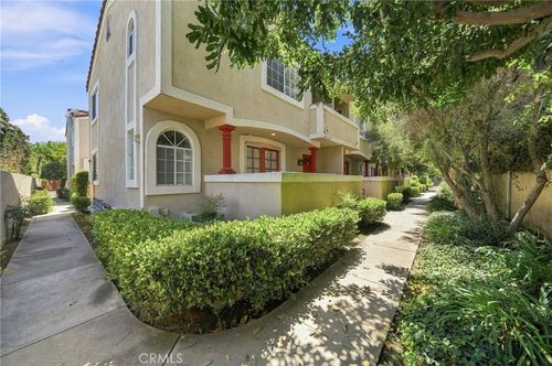 21-1665 E 68th St, Long Beach, CA, 90805-1698 | Card Image