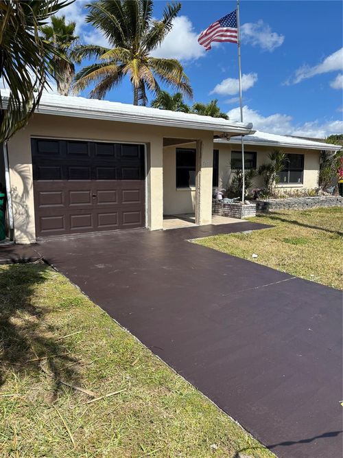 7105 Nw 57th Ct, Tamarac, FL, 33321-5714 | Card Image