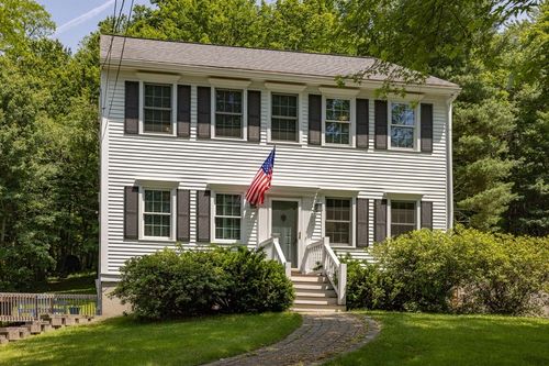 67 Madison St, Amesbury, MA, 01913-3208 | Card Image
