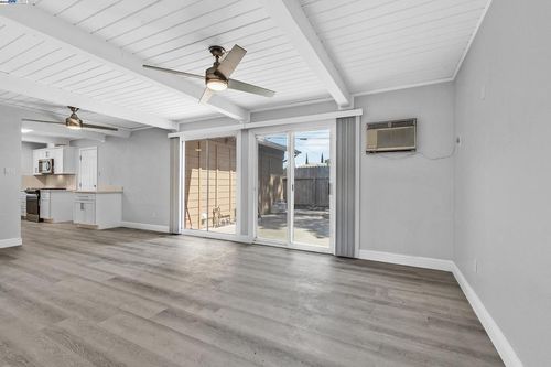 1167 Holmes Ct, Livermore, CA, 94550-4109 | Card Image