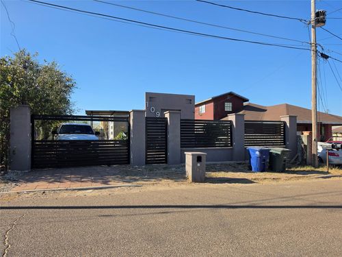 109 Masterson Rd, Laredo, TX, 78046-8462 | Card Image