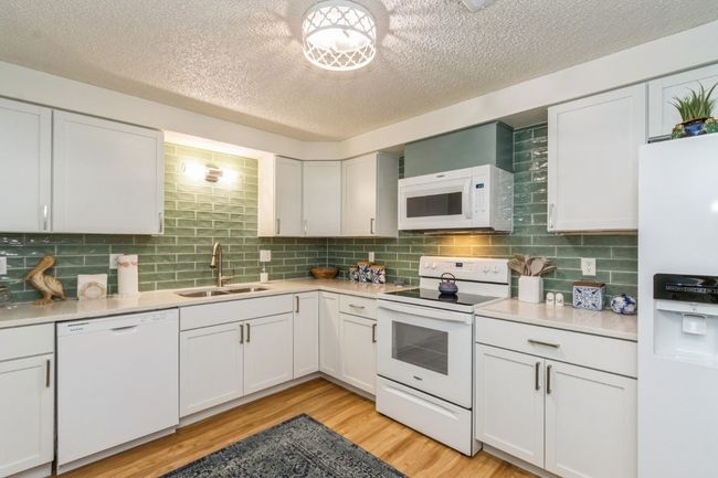 Kitchen | Image 8