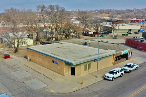 1021 W 7th St, Sioux City, IA, 51103-5338 | Card Image