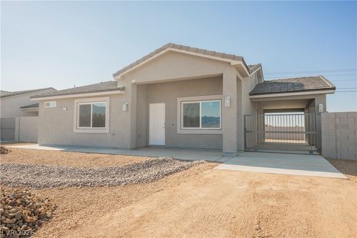 841 Valiant Ave, Pahrump, NV, 89060-4257 | Card Image