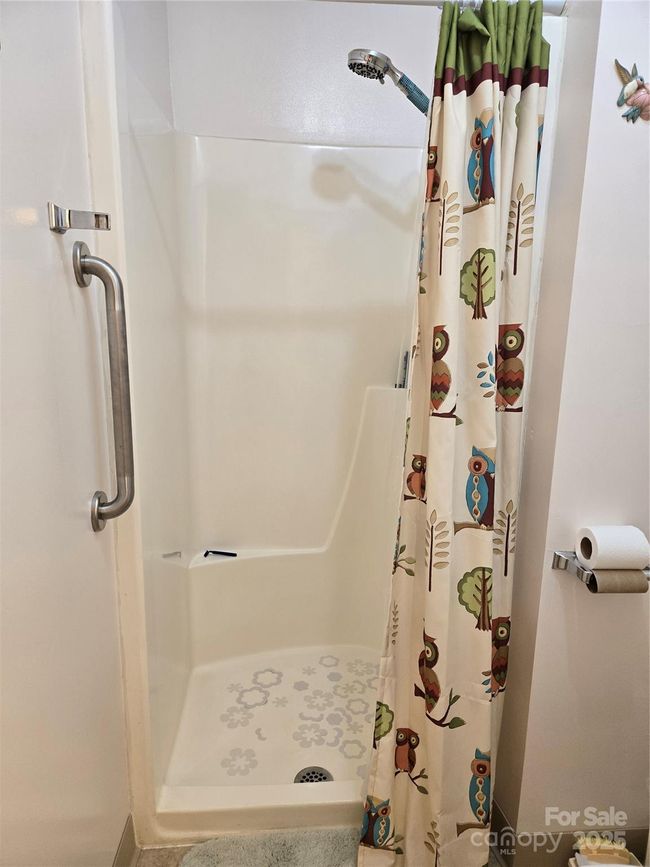 APT-107D - 2205 Sunderland Rd, Condo with 3 bedrooms, 2 bathrooms and null parking in Winston-Salem NC | Image 16