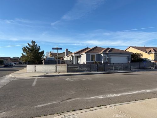 11767 Highgrove Ct, Adelanto, CA, 92301 | Card Image