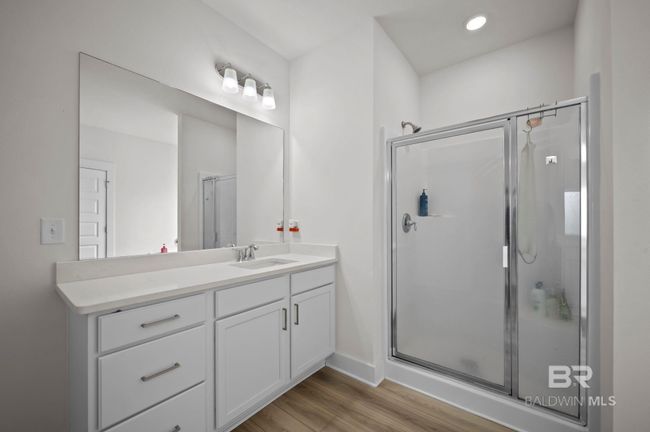 bathroom 2 | Image 23