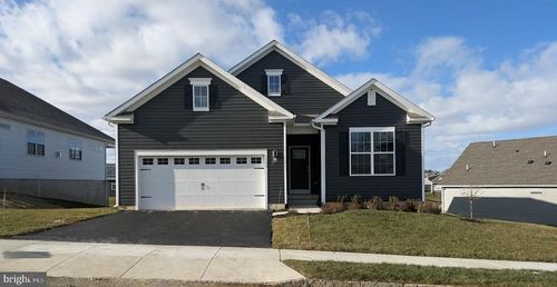 1553 Dresden Dr, BREINIGSVILLE, PA, 18031-8743 | Card Image