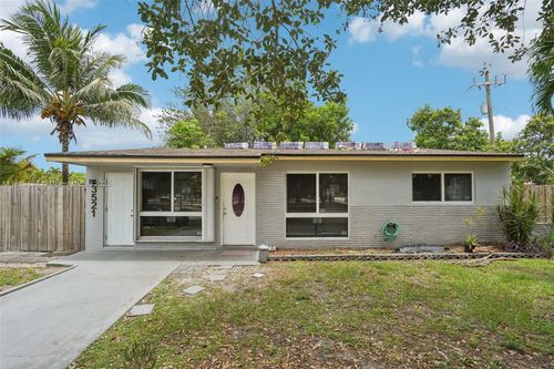 3521 72nd Ave, Hollywood, FL, 33024-2412 | Card Image