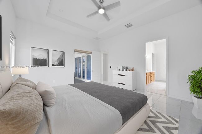 15037 Sw 174 Th St, House other with 4 bedrooms, 4 bathrooms and null parking in Miami FL | Image 13