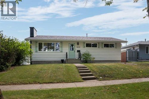 6213 45 Ave, Camrose, AB, T4V0C3 | Card Image