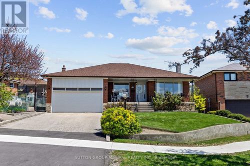 3 Shortridge Court, Toronto (Glenfield-Jane Heights), ON, L4L8C4 | Card Image
