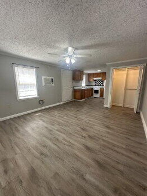 rear-2613 25th St, Lubbock, TX, 79410-2211 | Card Image