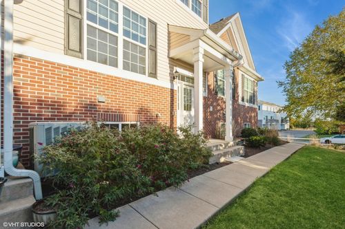 3727-3727 Bailey Rd, Yorkville, IL, 60560-4713 | Card Image