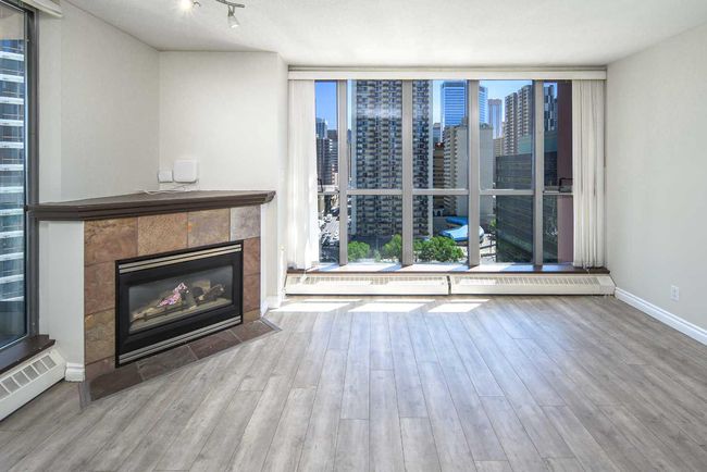 1305 - 650 10 St Sw, Condo with 2 bedrooms, 2 bathrooms and 1 parking in Calgary AB | Image 15