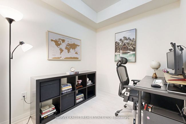 1001 - 9000 Jane St, Condo with 2 bedrooms, 2 bathrooms and null parking in Concord ON | Image 4