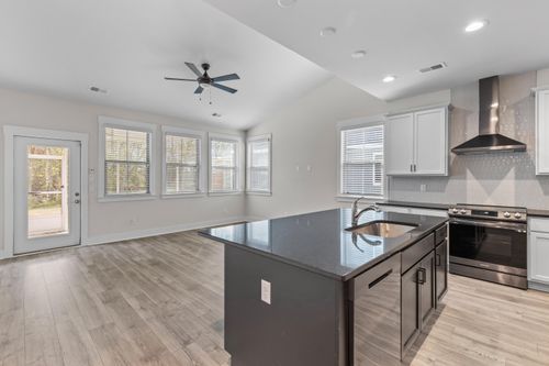 5100 Park Creek Ave, North Charleston, SC, 29418-3808 | Card Image