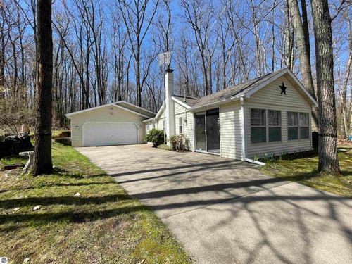 742 Bungo Lake Rd, Harrison, MI, 48625-9463 | Card Image