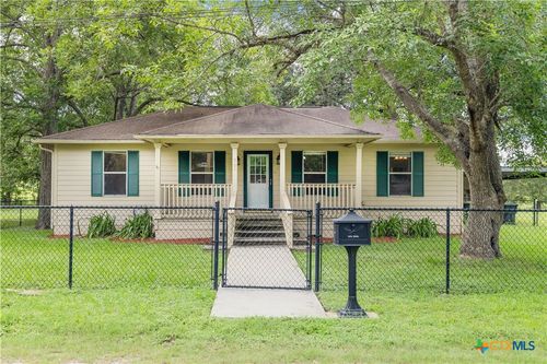 701 E Heaton St, Cuero, TX, 77954-3220 | Card Image