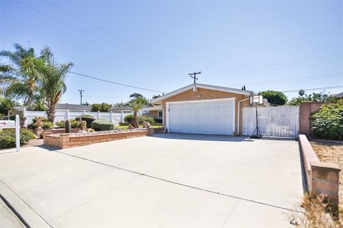 10112 Becca Dr, Garden Grove, CA, 92840-1012 | Card Image